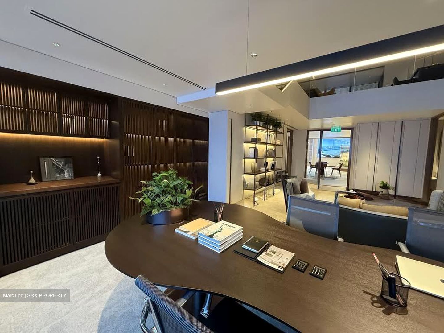 Wisma Atria (D9), Office #542892891